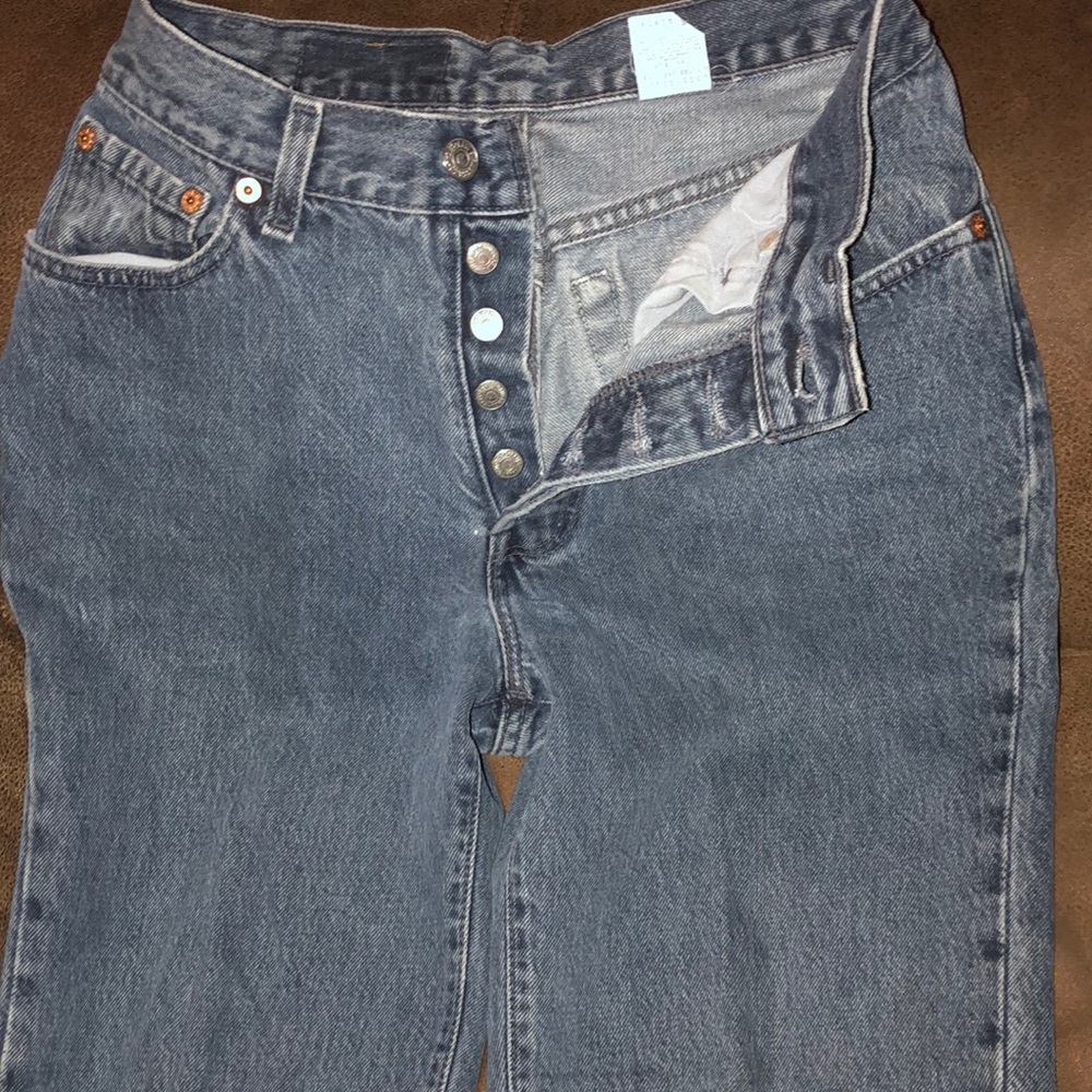 So cute 501s for ladies, so straight and tapered!